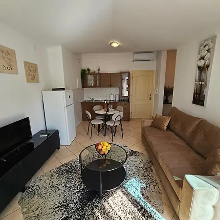 Luna Mare, One-bedroom On Ciovo Apartman *