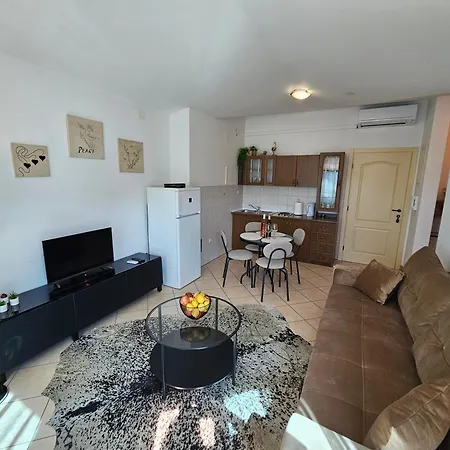 Luna Mare, One-bedroom On Ciovo Apartman *